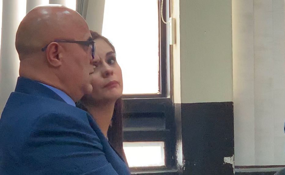 El exministro de Salud Jorge Villacencio y su hija Saraí quedaron ligados a proceso penal por el caso Asalto al Ministerio de Salud. (Foto: Twitter)