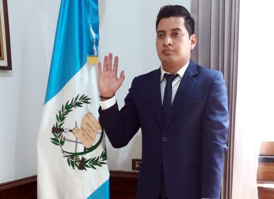 Erick José Mario Tzun De León, quien tiene un proceso abierto en el MP, fue designado como nuevo Gobernador de Quetzaltenango. (Foto: Cortesía)