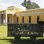 El MINEDUC oficializó este miércoles que la finalización del ciclo escolar 2020 será virtual y que el ciclo 2021 será entre presencial y a distancia. (Foto: Guatemala Lee )