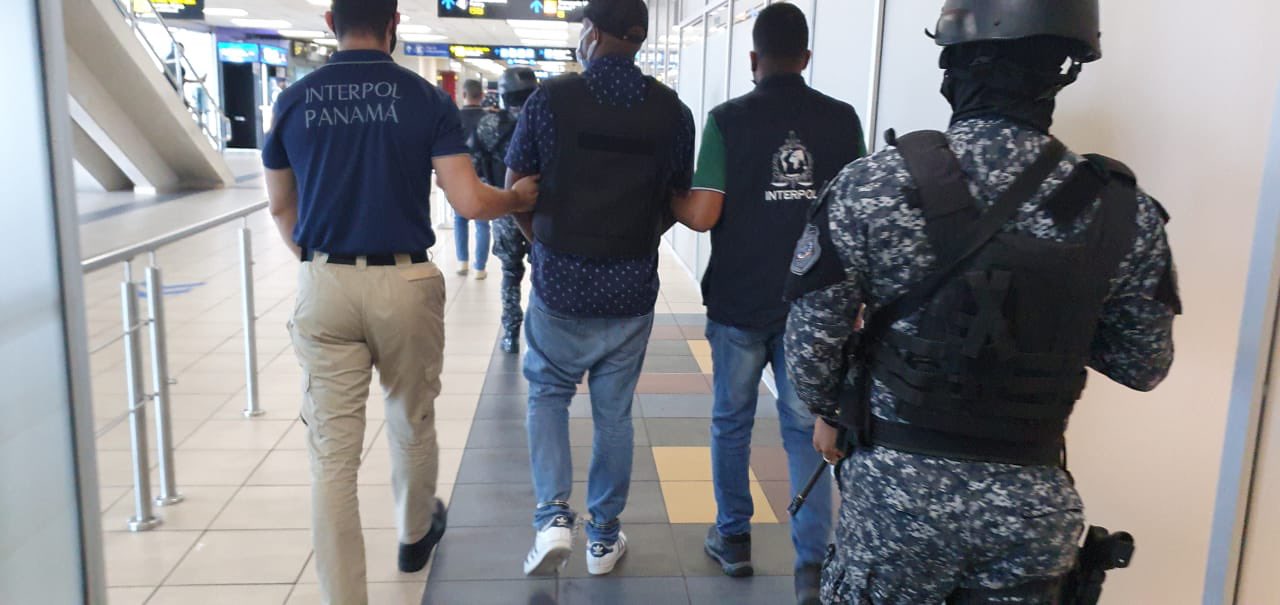 Unidades de Interpol Panamá y del Servicio Nacional de Migración reportaron a otro guatemalteco capturado, que es requerido por EE.UU. por el delito de Conspiración de Tráfico de Drogas; es el tercer centroamericano aprehendido en los últimos 10 días, informó este lunes la Policía.