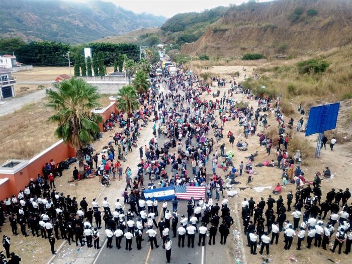Guatemala ha enviado de regreso a Honduras más de 3 mil 200 migrantes en los últimos cinco días; todos parte de la caravana que se dirigía a Estados Unidos, aseguraron las autoridades migratorias.