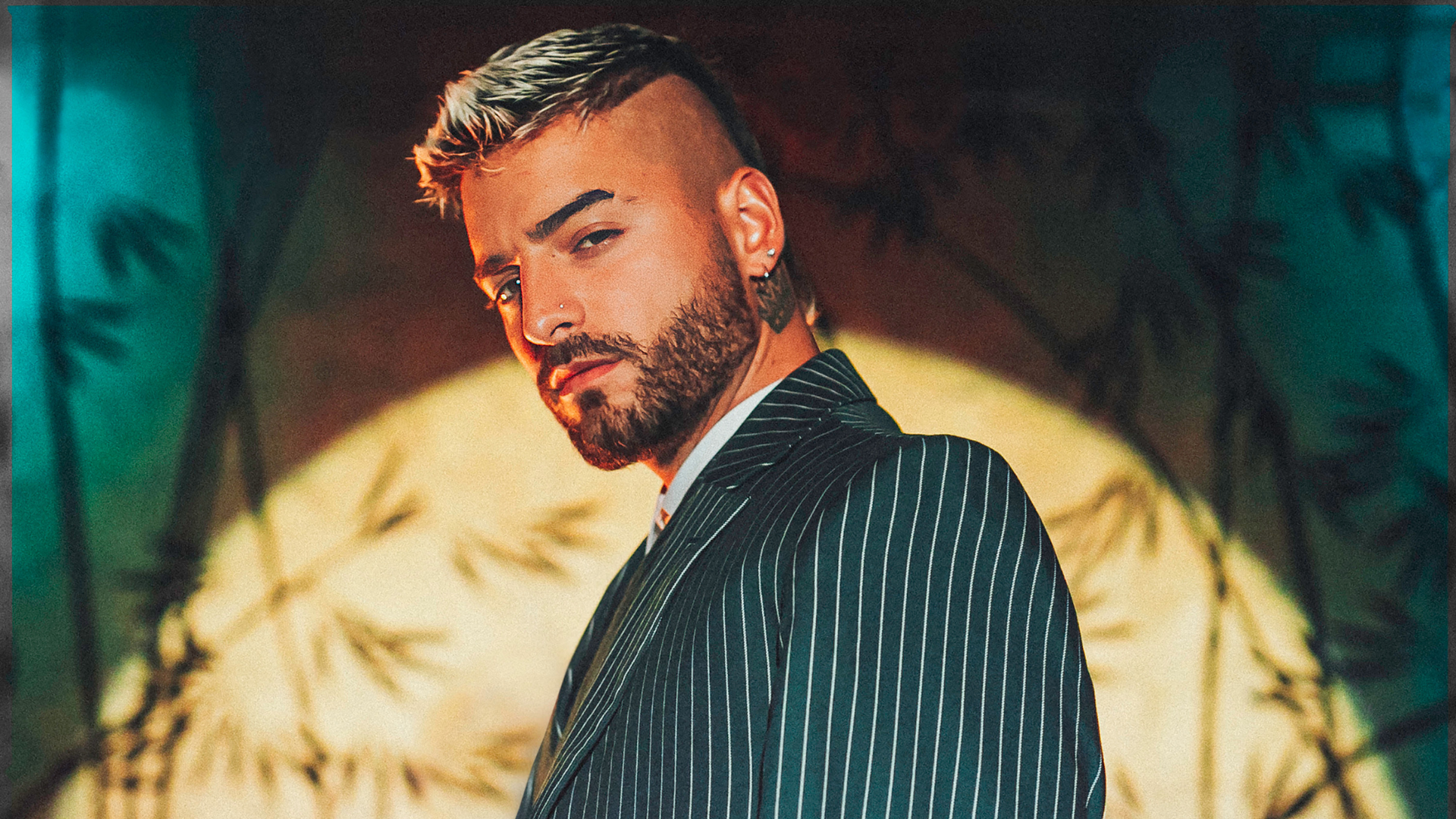 Maluma, el ídolo global de la música latina, lanzó su nuevo sencillo titulado "Sobrio", junto con su espectacular video musical. En este se podrá apreciar varios cameos de distintas celebridades. "Sobrio" es el primer sencillo de su próximo álbum de estudio. 