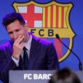 El delantero argentino Lionel Messi aseguró entre lágrimas, que tanto él como su familia estaban "convencidos" de que iban a seguir en el Barcelona; equipo al que consideró su casa, y admitió que no estaba preparado para despedirse de esta manera.