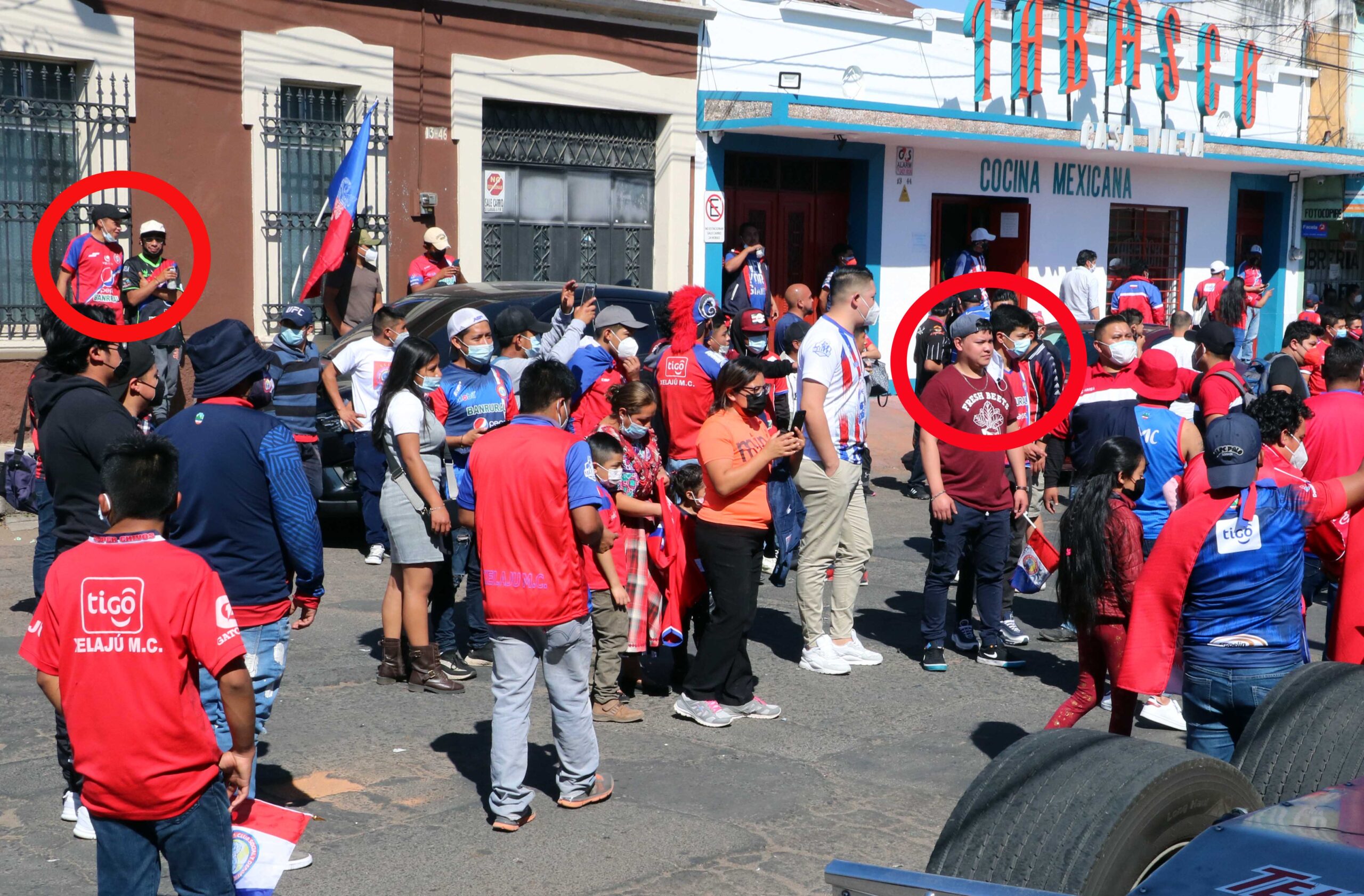El área de Salud de Quetzaltenango rechazó la solicitud de Xelajú MC que buscaba que sus aficionados pudieran ingresar al estadio; la decisión se basa en evitar contagios de COVID-19. Esta petición de la junta directiva de equipo fue criticada por algunos sectores sociales del departamento.
