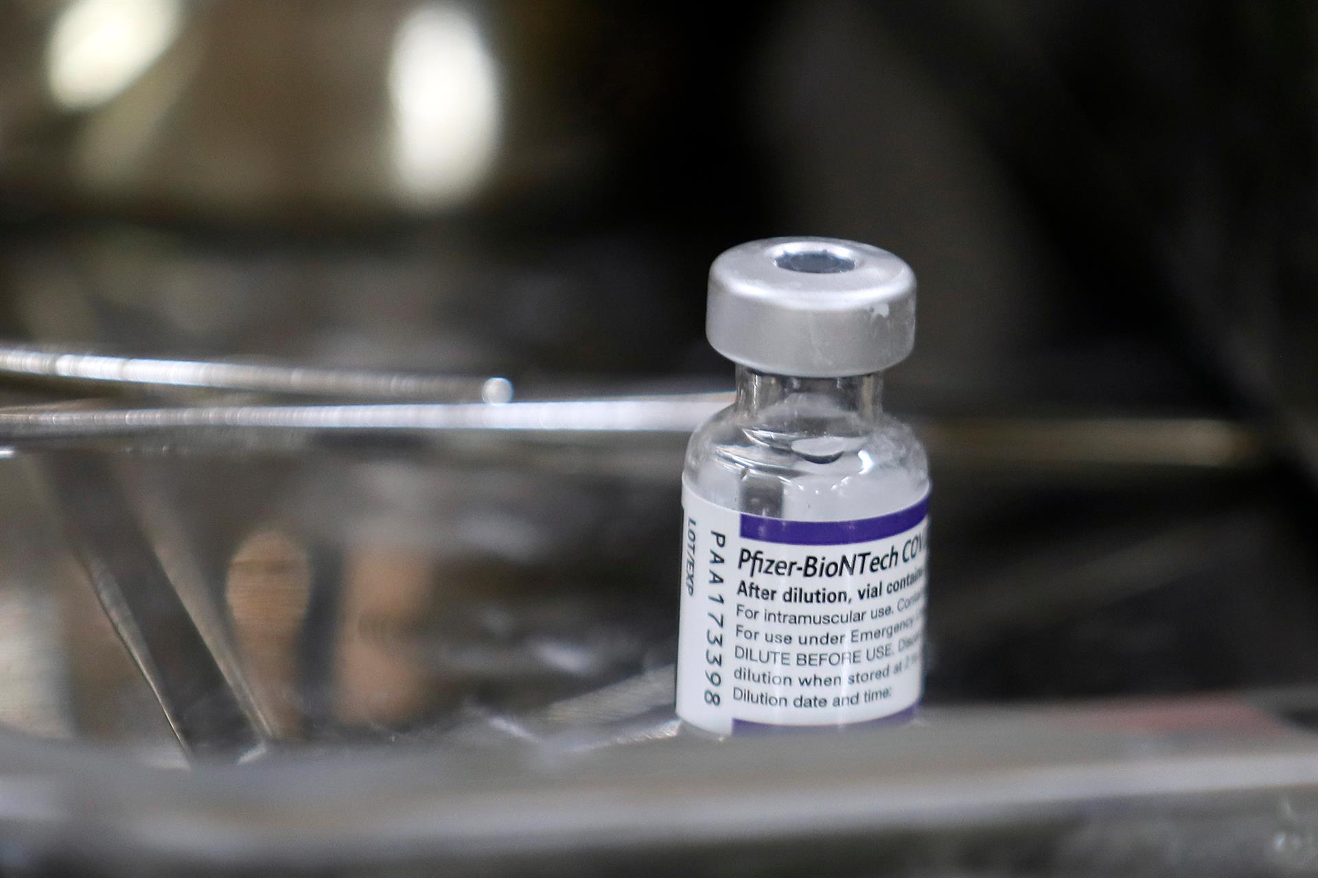 Pfizer inicia la prueba clínica de la vacuna contra la variante ómicron