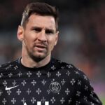 Messi regresa a París después de dar negativo por covid