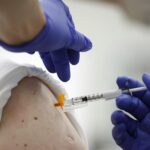 Las personas vacunadas y que superaron el COVID-19 son los mejor inmunizados, según los datos de la Organización Mundial de la Salud (OMS).