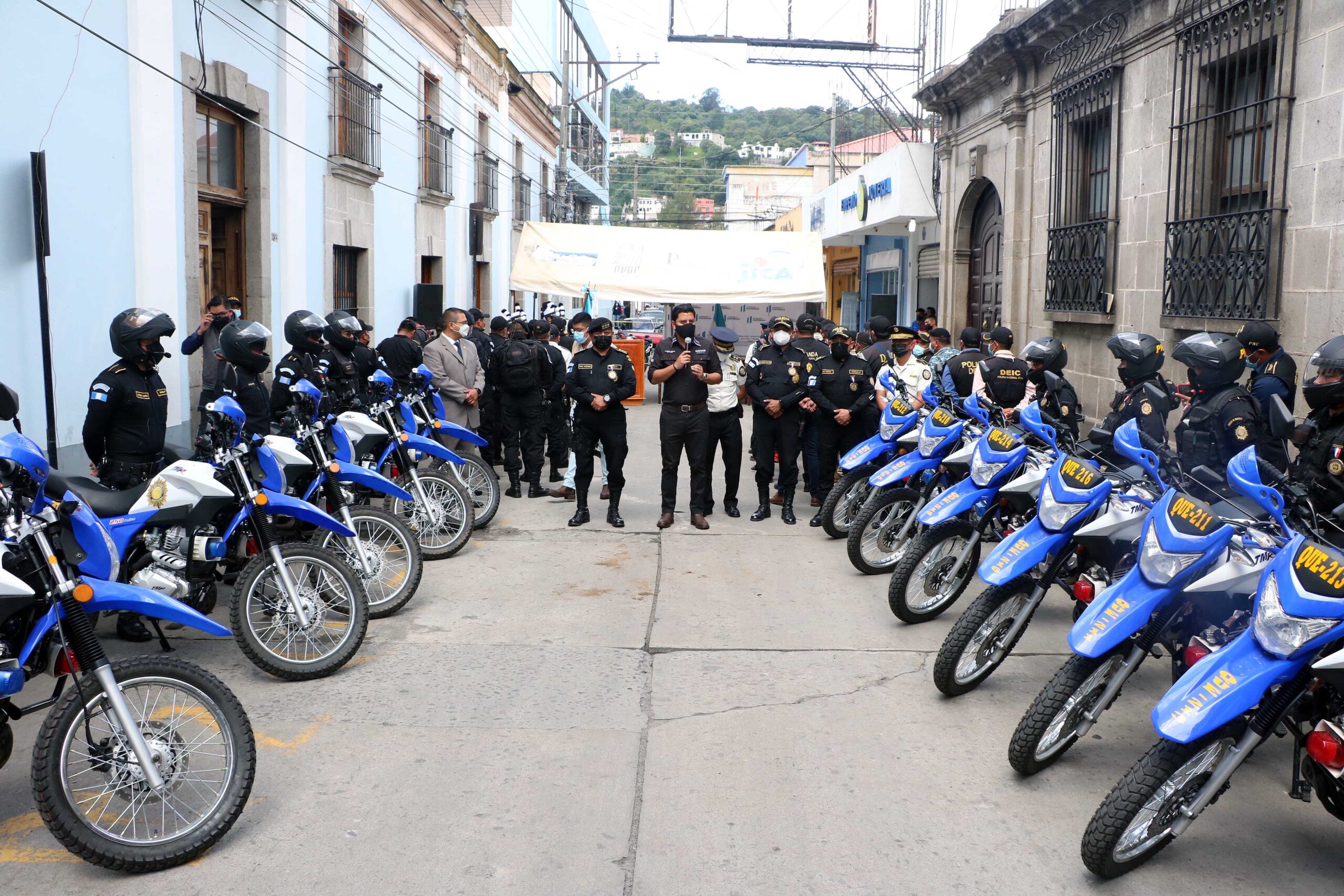 Tres municipios de Quetzaltenango son prioridad para recibir equipo y fortalecer la seguridad pública. En total 30 motocicletas se entregaron a la Comisaría 41 de la Policía Nacional Civil (PNC).