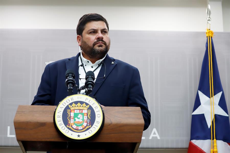 El secretario de Salud de Puerto Rico, Carlos Mellado, dijo que analiza la posibilidad de eliminar el uso de las mascarillas en las escuelas. Esto como una flexibilización de las medidas para mitigar los contagios del COVID-19 en la isla.