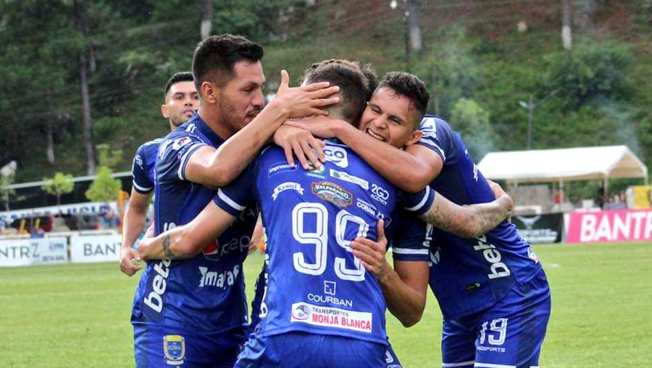 Cobán Imperial volvió al liderato del torneo Apertura 2022, luego de derrotar a Santa Lucía FC y que Achuapa venció a Xelajú MC.