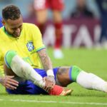 Neymar Júnior y Danilo se perderán los dos partidos que quedan de la fase de grupos, ante Suiza y Camerún, por sendas lesiones en el tobillo.