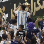 "¡Argentina campeón mundial!", es el unánime titular de la prensa del país suramericano tras el triunfo de la Albiceleste en la final del Mundial de Qatar 2022 sobre Francia, que le dio a la selección su tercer título, después de los logrados en 1978 y 1986.