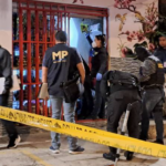 El Instituto Nacional de Ciencias Forenses (INACIF), dio detalles de la muerte de la familia que murió asesinada a cuchilladas en una tienda ubicada en Utatlán II, de la zona 11 de la ciudad capital.