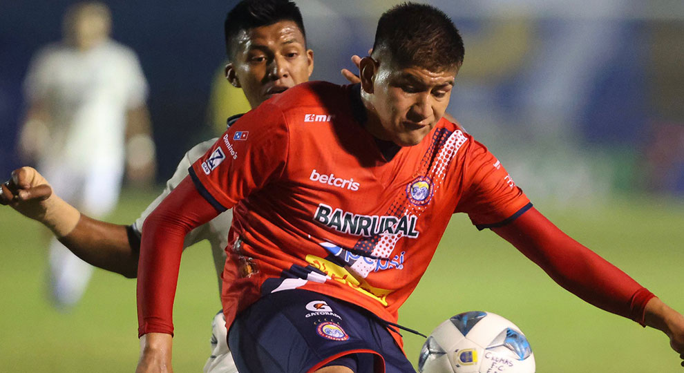 Xelajú FC expone su liderato frente a Santa Lucía