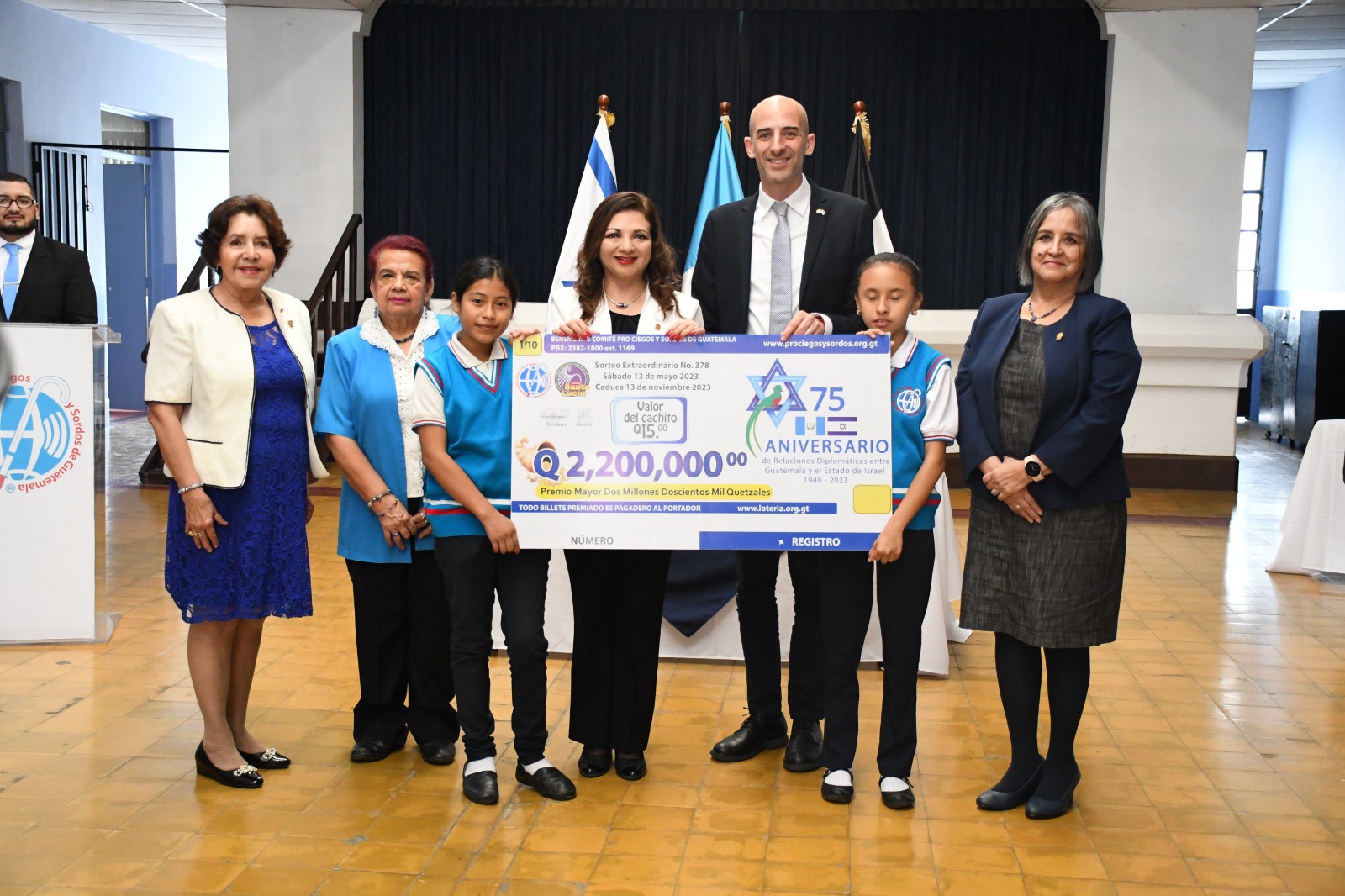 They deliver Commemorative Ticket of the Extraordinary Draw No.378 “75 years” to the Embassy of Israel