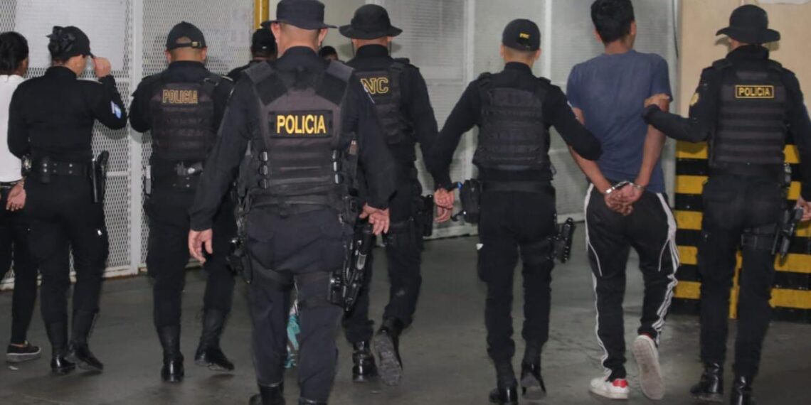 La Policía Nacional Civil (PNC) emitió su resumen semanal, el cual establece que del 16 al 22 de abril se detuvo a 473 personas en el territorio nacional.