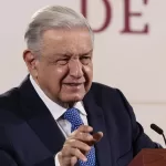 El presidente de México, Andrés Manuel López Obrador, anunció que se registró un flujo de hasta 16 mil migrantes diarios en las fronteras tanto del norte como del sur del país durante la reciente ola migratoria.