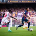 El defensa del FC Barcelona Alejandro Balde ha sido intervenido este martes en Turku, Finlandia, de una grave lesión. El jugador se rompió el tendón del isquiotibial del muslo derecho.
