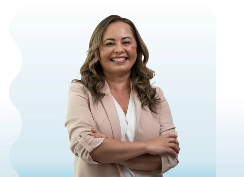 A dos días de ser presentados los 14 ministros de Estado del gobierno de Bernardo Arévalo y Karin Herrera, el gabinete podría tener el primer cambio. Y es que ha trascendido que Anayté Guardado, designada Ministra de Energía y Minas, habría puesto a disposición su cargo.