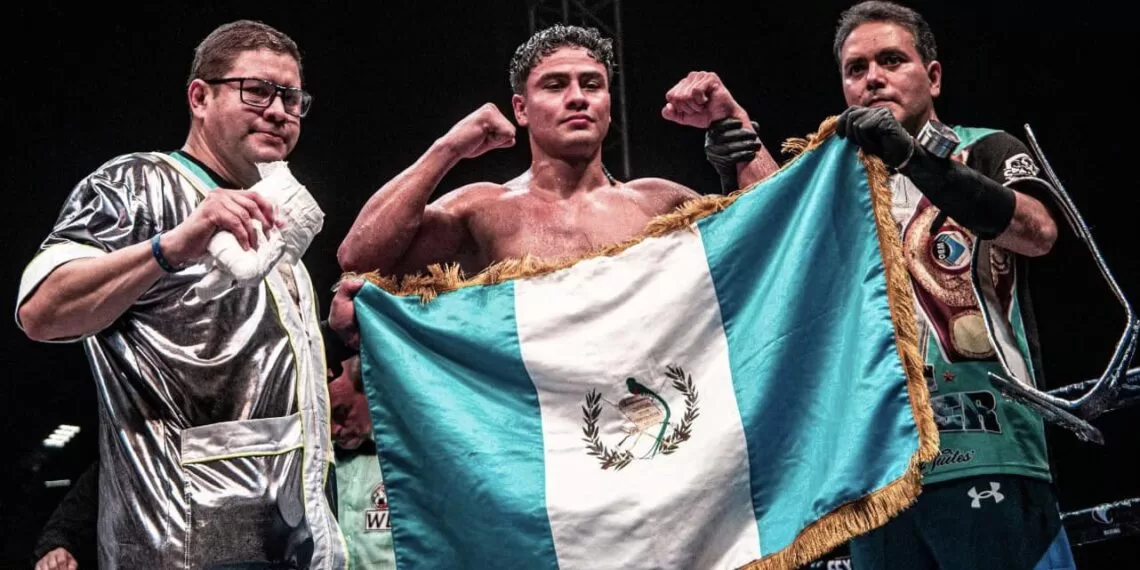 VIDEO: Léster Martínez se consagra como el campeón del Título WBC Latino
