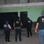 Autoridades de seguridad realizan durante la mañana de este jueves 8 de febrero, un operativo contra la pornografía infantil en Quetzaltenango.