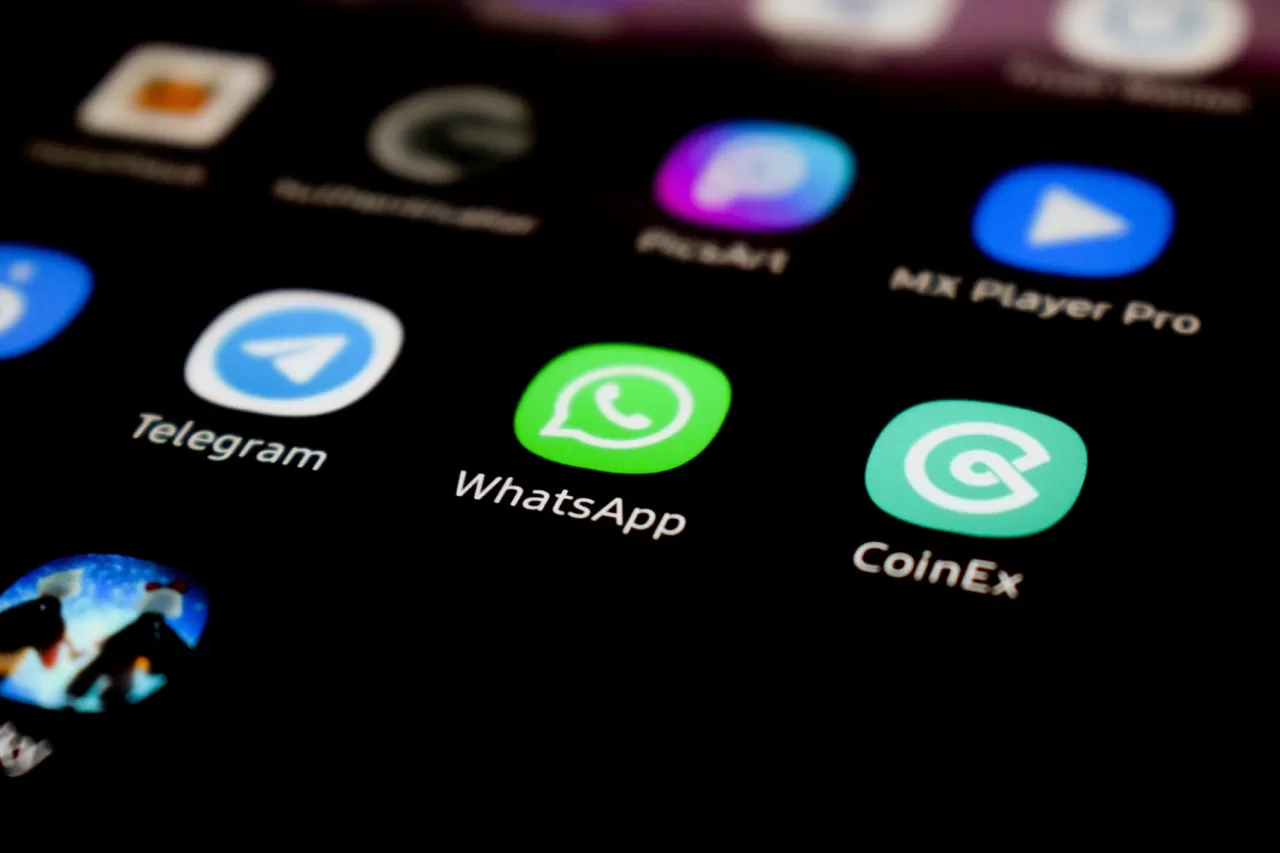 Can’t hear voicemail? WhatsApp converts it to text for you