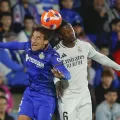 El Real Madrid pierde lo que resta de temporada al centrocampista francés Eduardo Camavinga por culpa de una grave lesión muscular en su pierna izquierda.