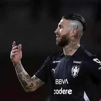 Sergio Ramos se adentra en la música con Carín León