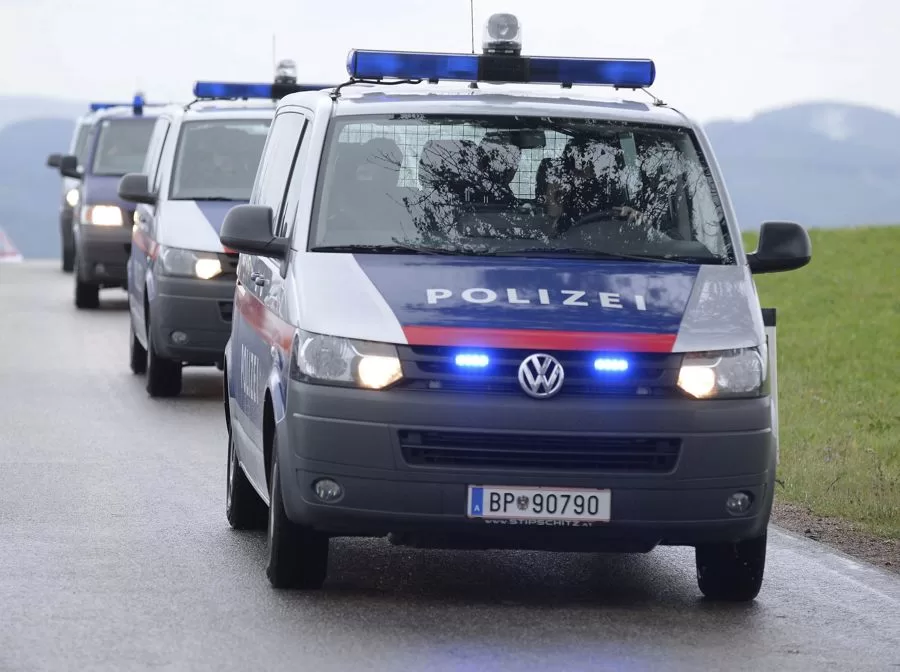 Al menos diez personas, entre ellas muchos alumnos y el supuesto agresor, murieron este martes en un tiroteo en un centro de enseñanza secundaria de Graz, en el sur de Austria. Así confirmó la alcaldesa de la ciudad, Elke Kahr.