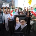 El Ejército de Irán advirtió al presidente estadounidense, Donald Trump, de que la “guerra” que ha empezado con Irán la “acabará” Teherán. Además, avisó a Washington de “consecuencias graves, lamentables e impredecibles” por los ataques contra su suelo.