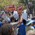 'Día Sin Reyes': manifestaciones en todo EE.UU. por autoritarismo de Trump